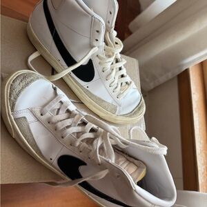 Nike hi-top Blazers White and Black Vintage High-Tops